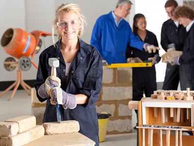 Jobs and Skills WA: Construction industry courses