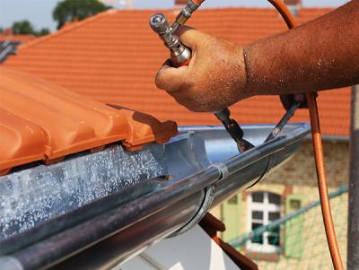 Jobs and Skills WA: Roof plumbing