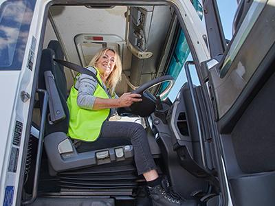 Jobs and Skills WA: Truck driver courses